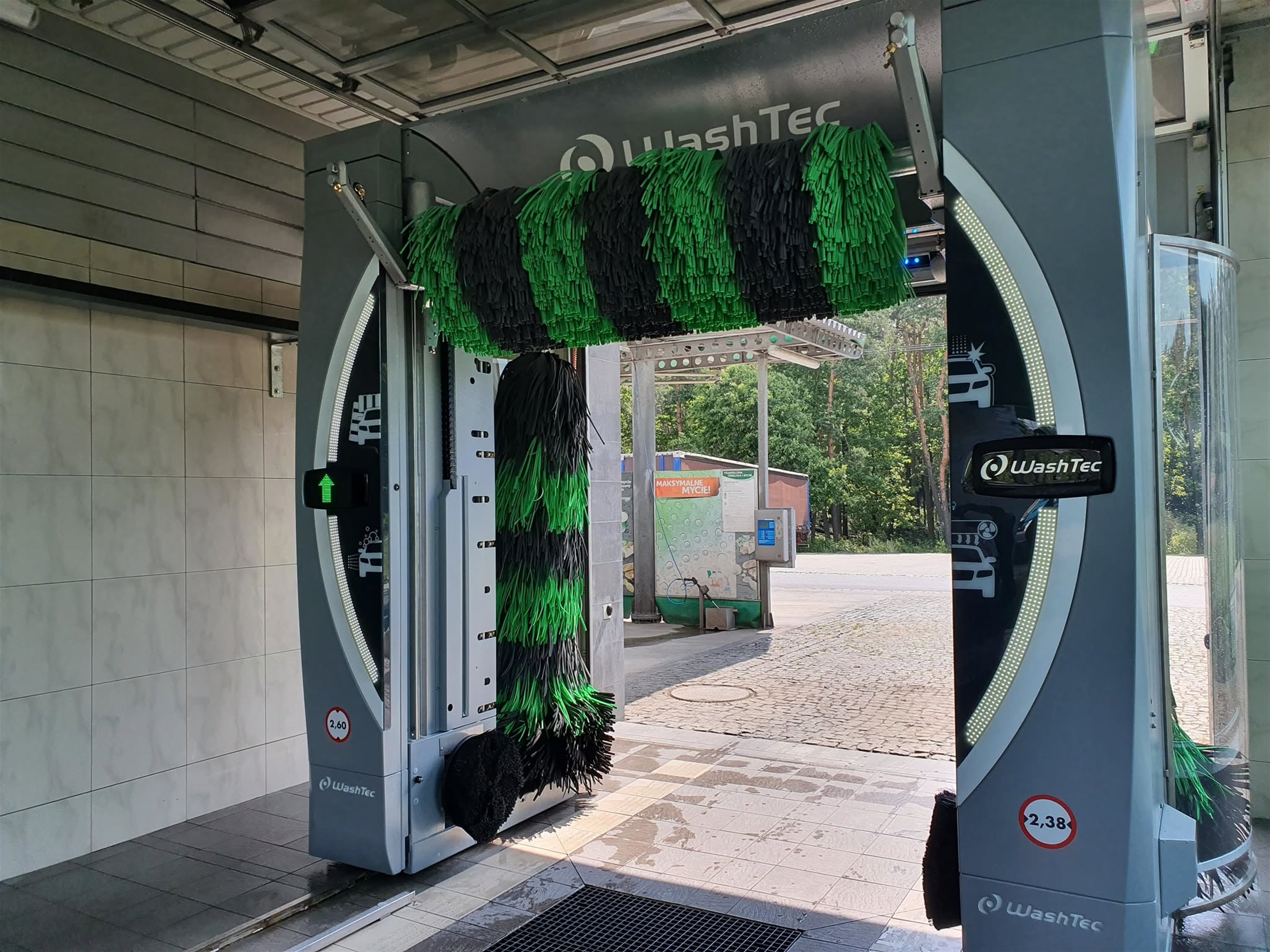 Myjnia automatyczna WashTec na stacji MIXPOL